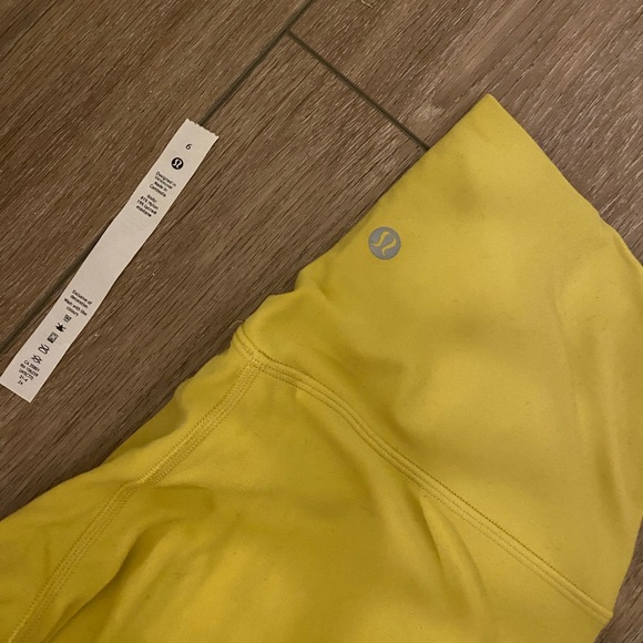 Lululemon align 28” size 6 - Picture 2 of 3